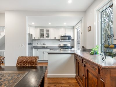 235 1/2 Broadway #6