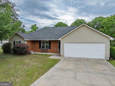 Property at 8 Edinburgh Dr, Tifton, GA