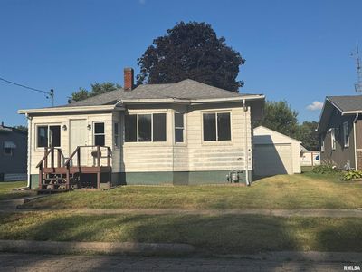857 N 6th Ave