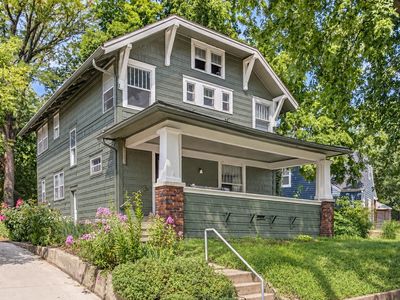 919 Ridgewood Ave