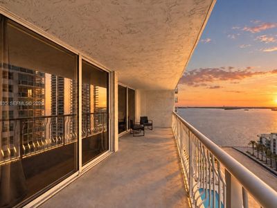 1200 Brickell Bay Dr APT 1907