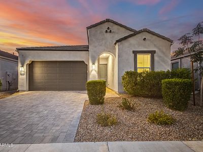 1734 E QUESTA Drive