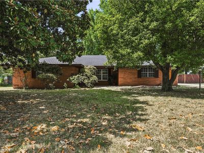 1106 Bronco Ln