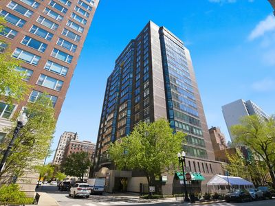 21 W Goethe St APT 9J