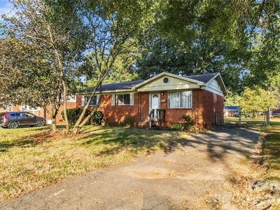 4629 Monmouth Dr