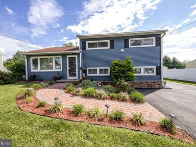 427 Roberts Way