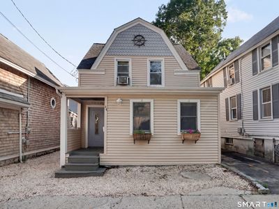 44 Wood Avenue