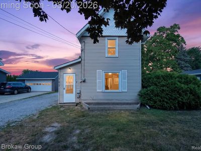 503 N Lapeer St
