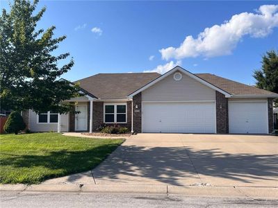 101 SE Sun Garden St
