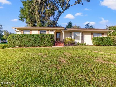 1604 MT VERNON Drive