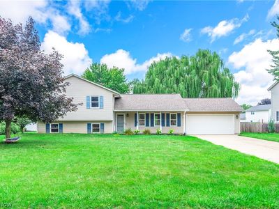 Property at 7404 Hidden Glen Dr, Amherst, OH