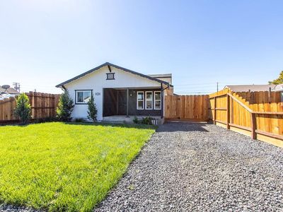 3749 San Joaquin Ave