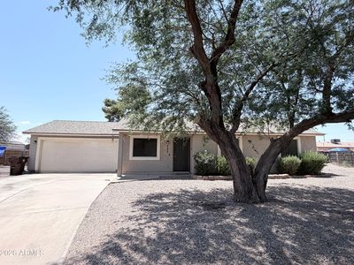 200 E HESS Avenue