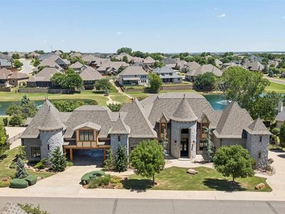 4616 Lake Front Dr