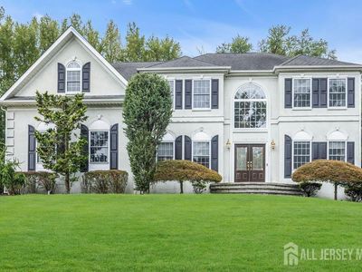 22 Forest Ln