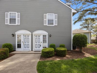633 Oleander Cir
