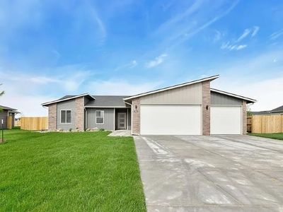 Property at 691 W Long Path Ct, Goddard, KS