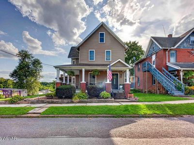 Property at 212 Oak St, Jersey Shore, PA