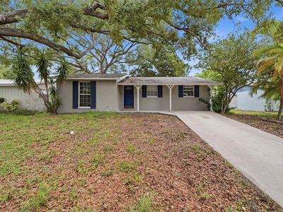 2804 Applewood Dr