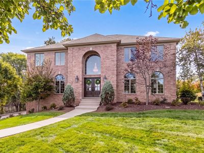 100 Teaberry Ln