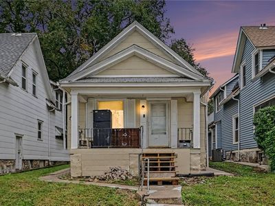 220 N Elmwood Ave