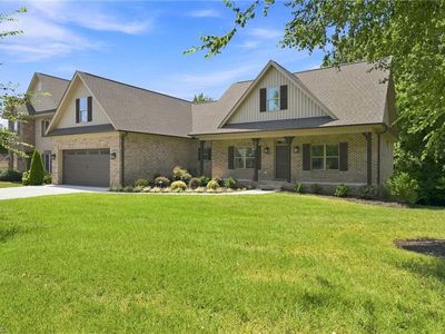8206 Arbor Ridge Ln