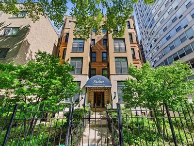 628 W Sheridan Rd APT 3E
