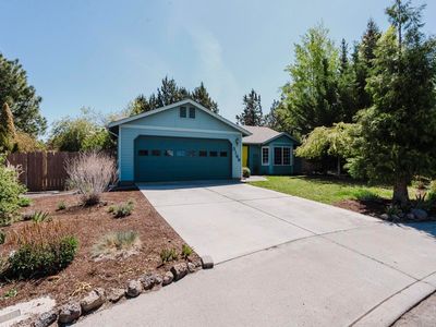 3169 NE Elizabeth Ct