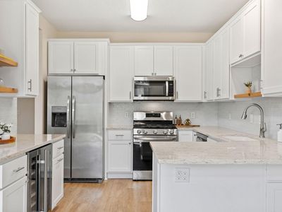 1353 White Oak Dr