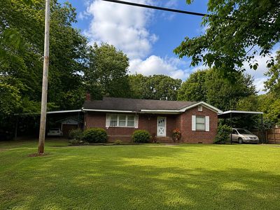204 E Belmont Dr