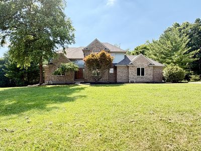 5569 Regal Ridge Dr