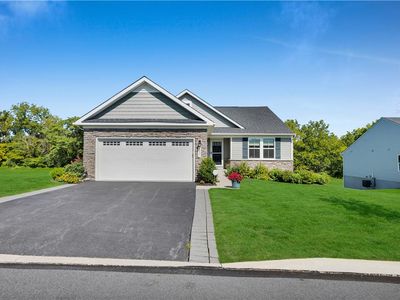 4221 Magnolia Ln