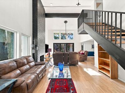 7638 Royal Ln