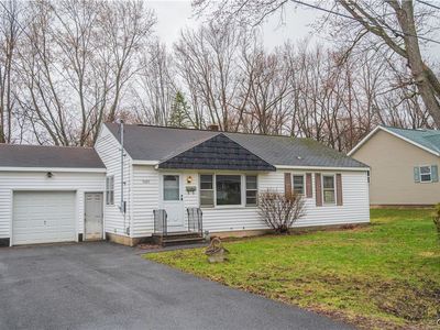 Property at 5685 Mapleton Dr, Utica, NY