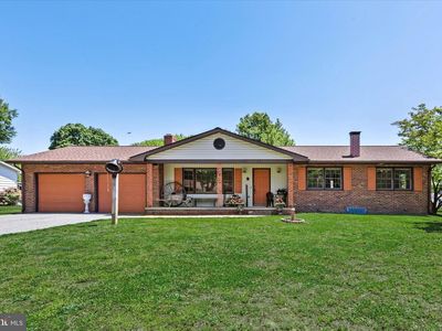 25 Meadow Glen Dr