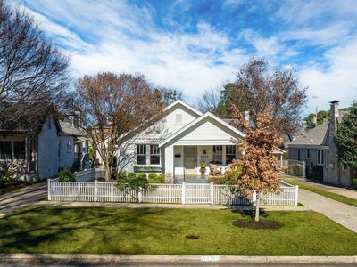 5416 Country Club Blvd