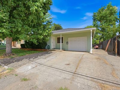 Property at 2425 Beverly Dr, Redding, CA