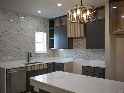 130 E Lachapelle
