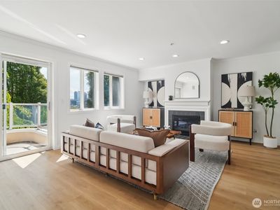 801 2nd Avenue N #204