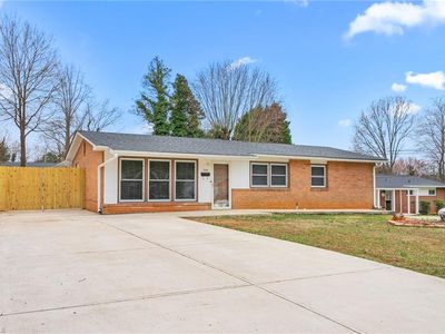 1208 Guest St