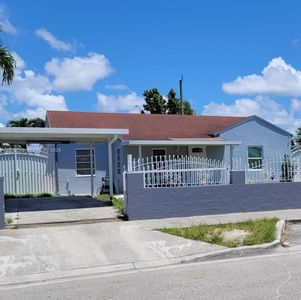 Property at 861 NE 1st Pl, Hialeah, FL