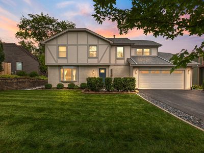 2182 Carriage Hill Rd