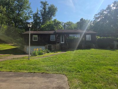 2 Laurel Place