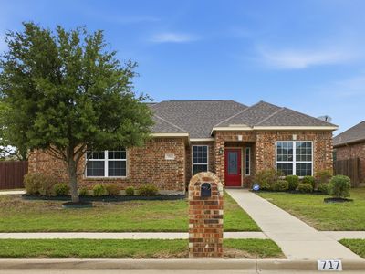 717 Roaring Springs Dr