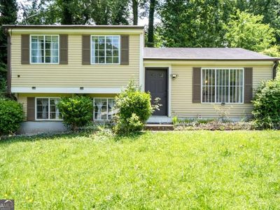 726 Lawndale Ct