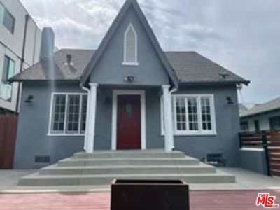 817 N Harvard Blvd
