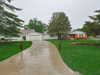 7359 Stephen St