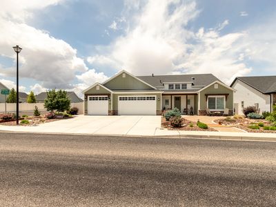 135 N Hartford Dr
