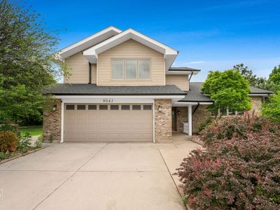 9041 Sunrise Ln