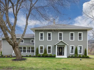 211 Hanks Rd